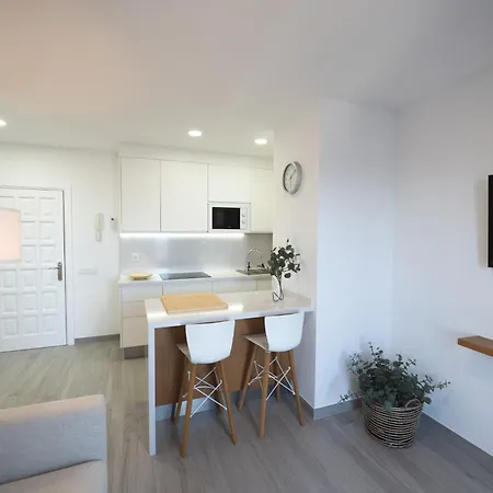 アパート Ablancas - *